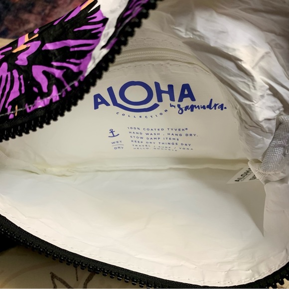 Aloha Collection Mini Hip Bag in Pape'ete / Beach Fannypack - NWT - Picture 6 of 12
